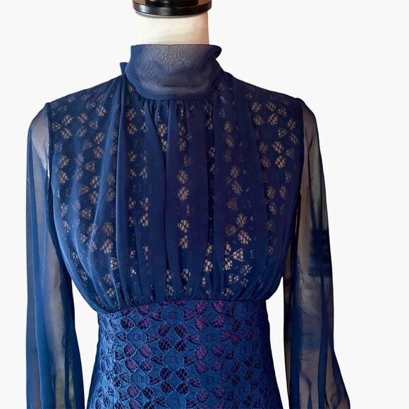 Vintage Union-Made Navy Blue Lace Dress with Sheer Sleeves | EUC | Size XS (0-2) - Picture 2 of 9